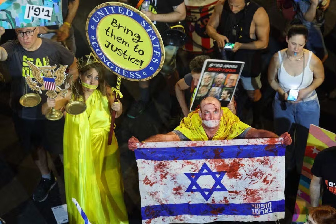 Onda de protestos toma Israel após descoberta de corpos de reféns em Gaza