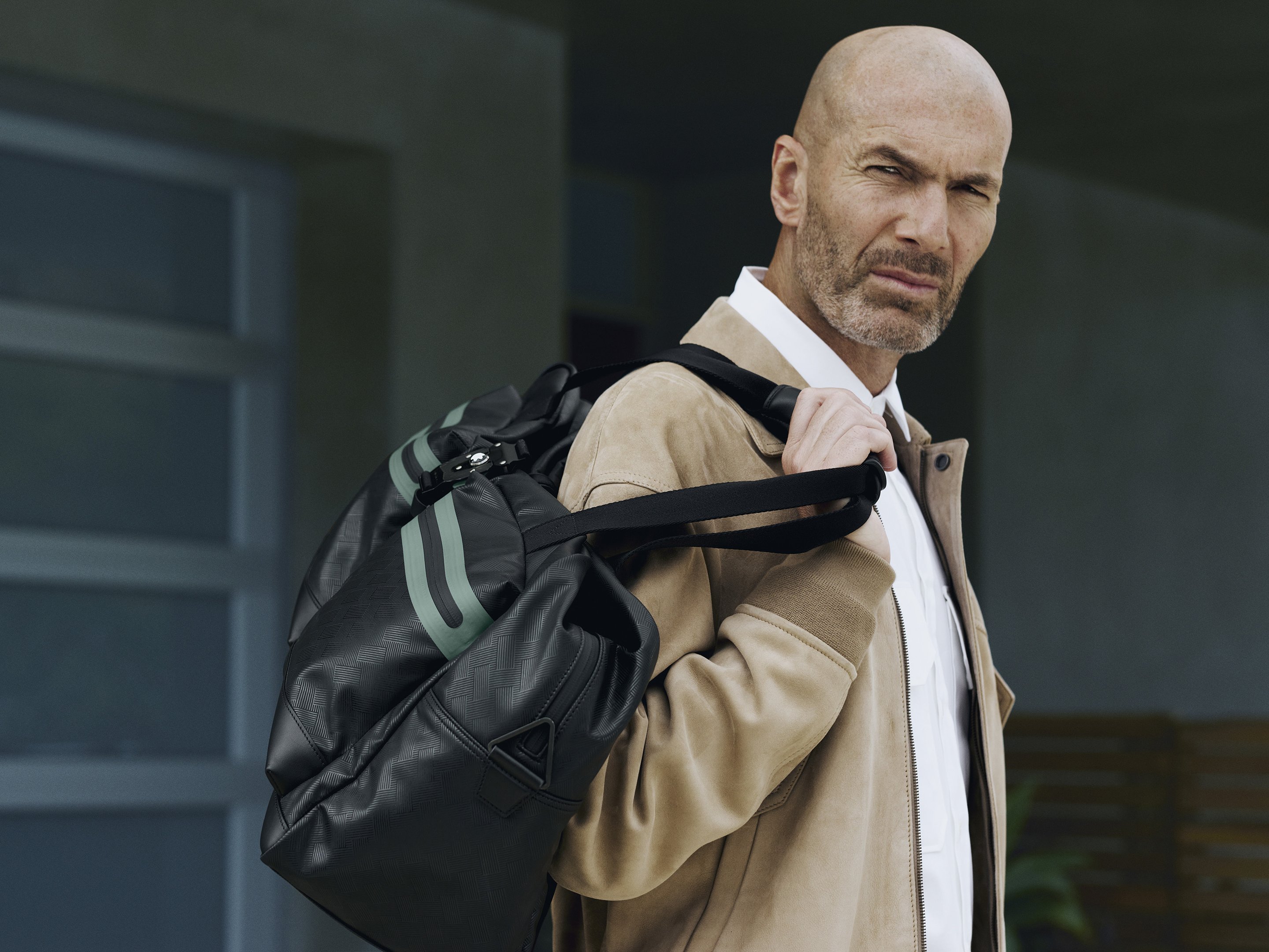 Montblanc e Zinédine Zidane anunciam collab com acessórios de viagem