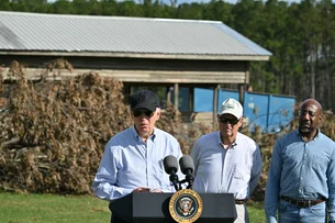 Biden visita áreas devastadas pelo furacão Helene nos estados da Flórida e Geórgia