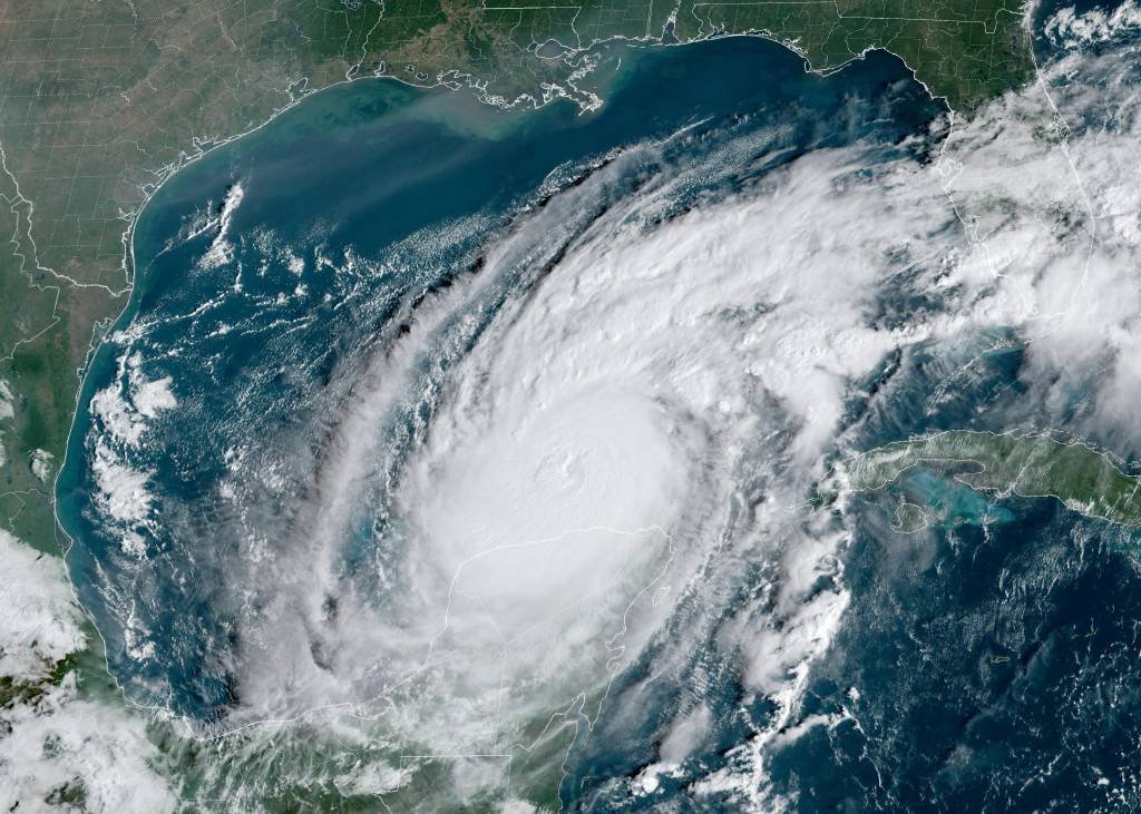 Tempestades e furacões acontecerão cada vez mais. Previsibilidade é desafio, diz especialista