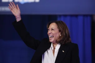 Kamala Harris diz que votou pelo correio nas eleições presidenciais dos EUA