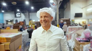 Homem de 52 anos pediu demissão, comprou empresa falida e agora fatura US$ 103 milhões todo ano