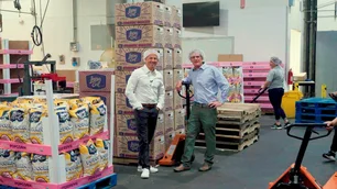 Imagem referente à matéria: Homem de 52 anos largou o emprego, comprou uma empresa falida e agora fatura US$ 103 milhões por ano