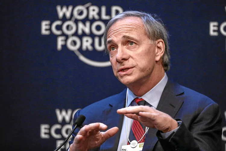 Para Dalio, o atual quadro tributário do país pode trazer problemas (World Economic Forum/Moritz Hager/Divulgação)