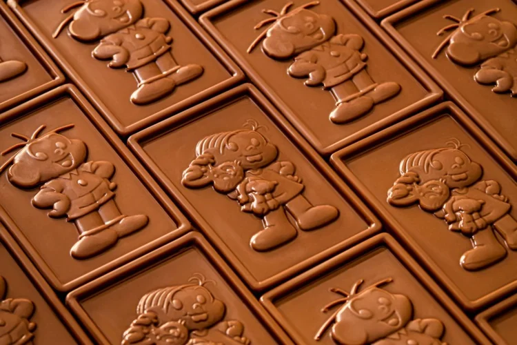 Marketing de nostalgia: chocolate da Turma da Mônica, sucesso na década de 1990, foi relançado pela Brasil Cacau em 2024 (Divulgação)