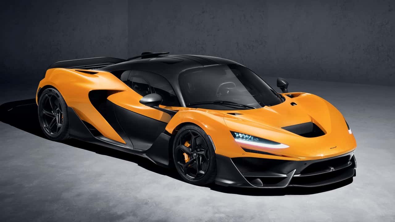 McLaren celebra 50 anos na Fórmula 1 com supercarro híbrido W1 de R$ 11,4 milhões