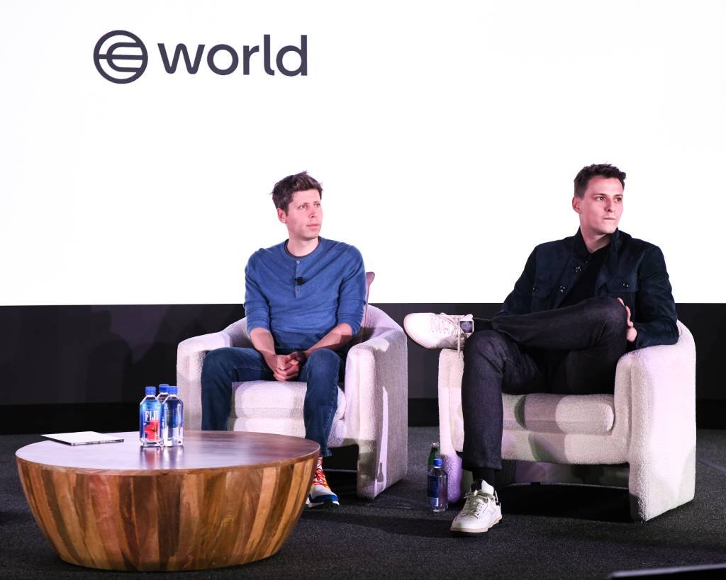 Sam Altman e Alex Blania querem usar cripto e blockchain contra "terremoto" da IA na internet