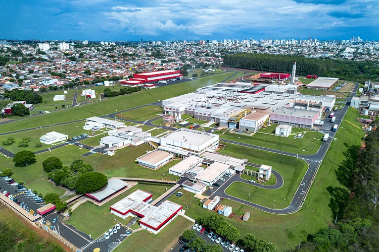 Fábrica da BRF em Uberlândia, MG: uma das 19 cidades que está ofertando vagas para estagiários da empresa dona de marcas como Sadia, Perdigão e Qualy (BRF/Divulgação)