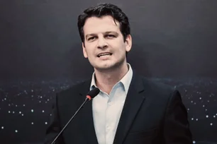 Imagem referente à matéria: Qual o número de Eduardo Pimentel nas eleições 2024 para prefeito de Curitiba?