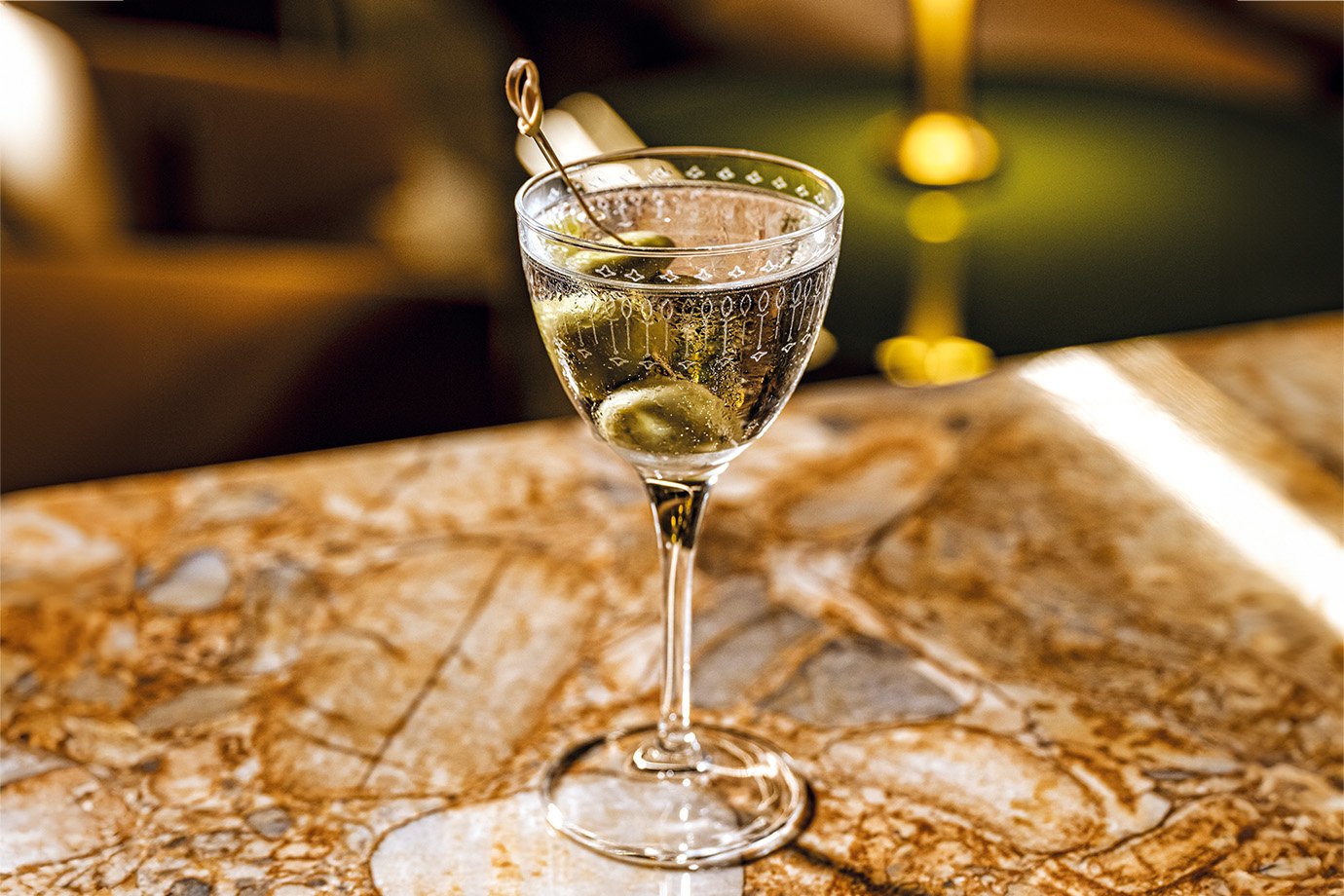 O bar Sarau se esconde no térreo do mais novo hotel paulistano, o Pulso