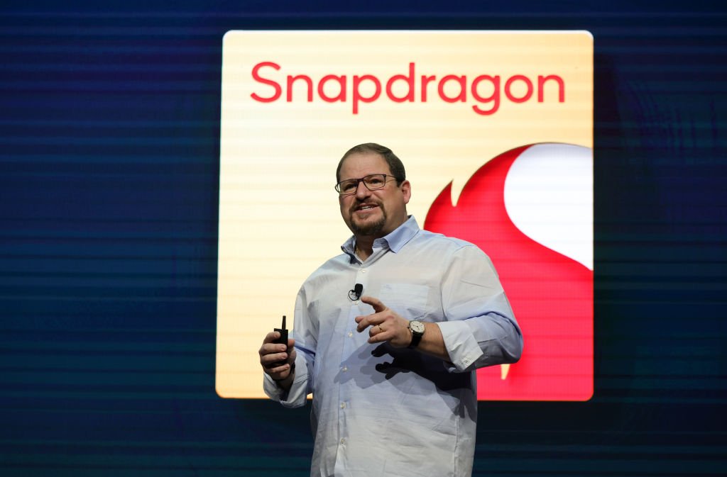 Imagem referente à notícia: O PC mais rápido fora da tomada é nosso: o "papo nerd" do CEO da Qualcomm para retomar a liderança