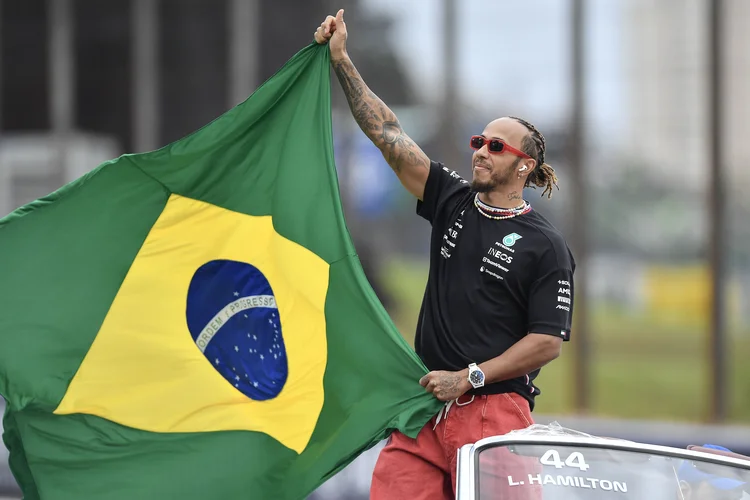 Lewis Hamilton durante o GP de São Paulo 2023 (Vince Mignott/Getty Images)