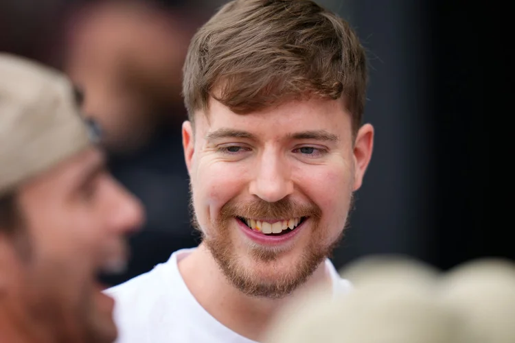 MrBeast gera polêmica ao passar 100 horas em templo Mai  (Rich Storry/Getty Images)