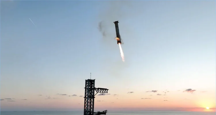 SpaceX successfully launched the latest test flight (5th) of Starship. (SpaceX / Handout/Anadolu via Getty Images)