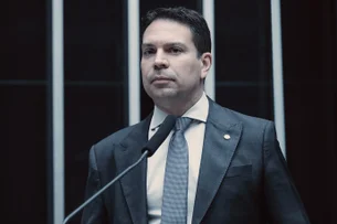 Ramagem deixa PF após prestar depoimento sobre suposta tentativa de golpe para impedir posse de Lula