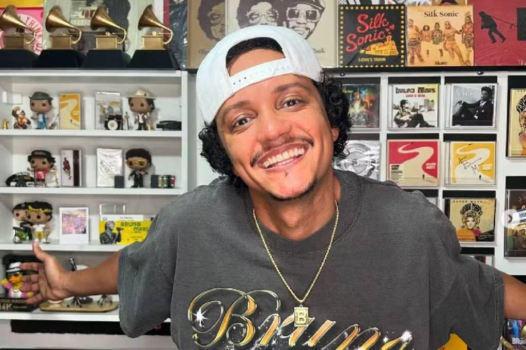 A jornada do 'Bruno Mars brasileiro' para conhecer o cantor durante turnê no país