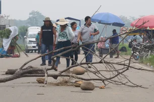 Bloqueios em vias na Bolívia se intensificam para evitar possível prisão de Evo Morales