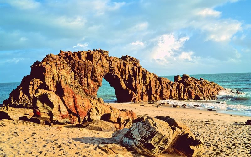 "Dona" de Jericoacoara? Entenda imbróglio que ameaça área preservada do destino turístico