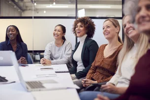 Empresas com presença feminina têm 25% mais chances de lucros acima da média. 5 dicas para chegar lá