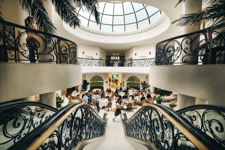 Leila: nome do restaurante em homenagem à mãe de Tania Bulhões. (Gui Galembeck/Divulgação)