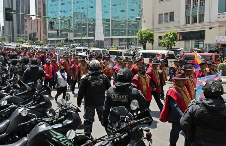 Crise política na Bolívia: apoiadores de Evo Morales ocupam quartel militar (AFP)
