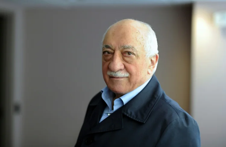 Morre Fethullah Gülen, um dos principais opositores de Erdogan, aos 83 anos nos EUA (AFP)