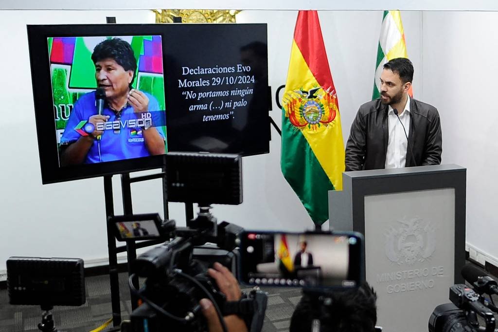 Apoiadores de Evo Morales suspendem temporariamente bloqueios na Bolívia