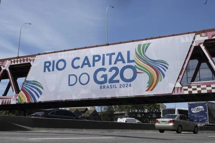 Anúncio do G20 na avenida Brasil, no Rio de Janeiro (Pablo Porciuncula/AFP)