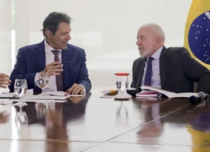 Imagem referente à matéria: Haddad anuncia novo consignado para trabalhador CLT e diz que crédito alcançará 'milhões'