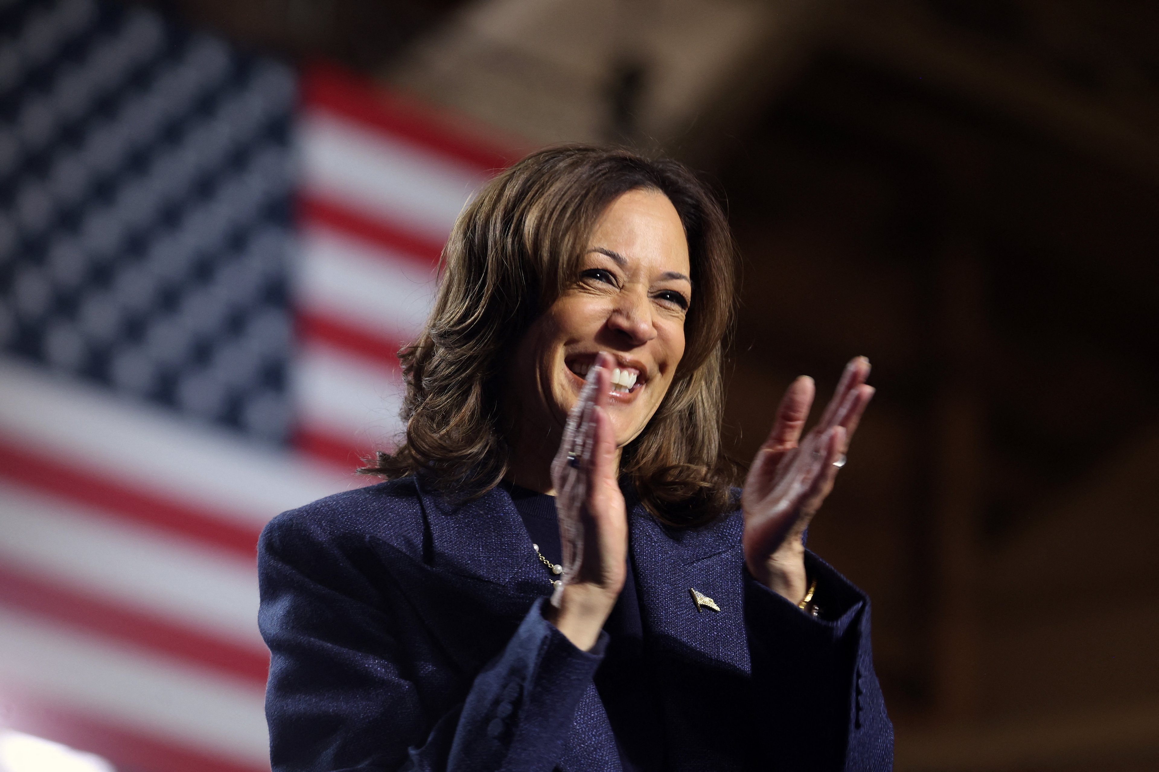 Quem é Kamala Harris? Democrata poderá ser a primeira mulher a presidir os EUA