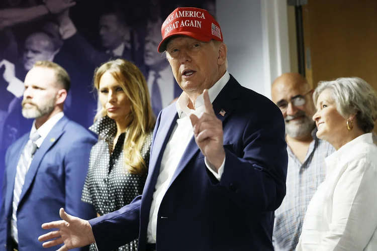 Donald Trump vota na Flórida e afirma estar confiante em sua vitória (AFP)