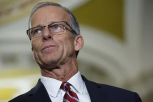 Imagem referente à matéria: John Thune é eleito líder dos Republicanos no Senado, apesar de pressão de aliados de Trump