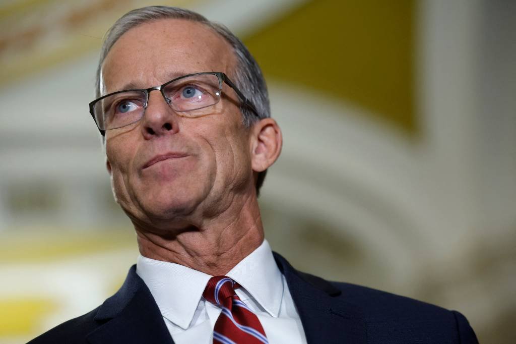 John Thune é eleito líder dos Republicanos no Senado, apesar de pressão de aliados de Trump