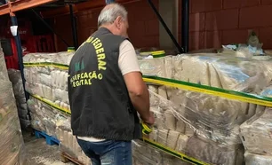 Imagem referente à matéria: Ministério da Agricultura apreende 10,5 mil kg de arroz adulterado de rede de supermercados