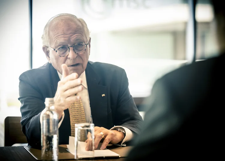 Wolfgang Ischinger, presidente da Fundação Conferência de Segurança de Munique, durante entrevista para a EXAME (Kuhlmann/MSC/Divulgação)