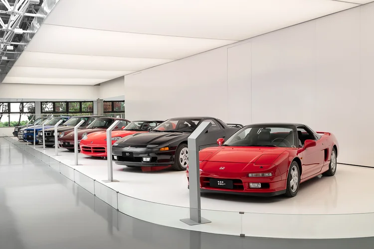 Museu Carde, em Campos do Jordão: clássicos dos anos 1990, como Honda NSX, Mitsubishi 3000GT VR-4 e Dodge Viper (Carde/Divulgação)