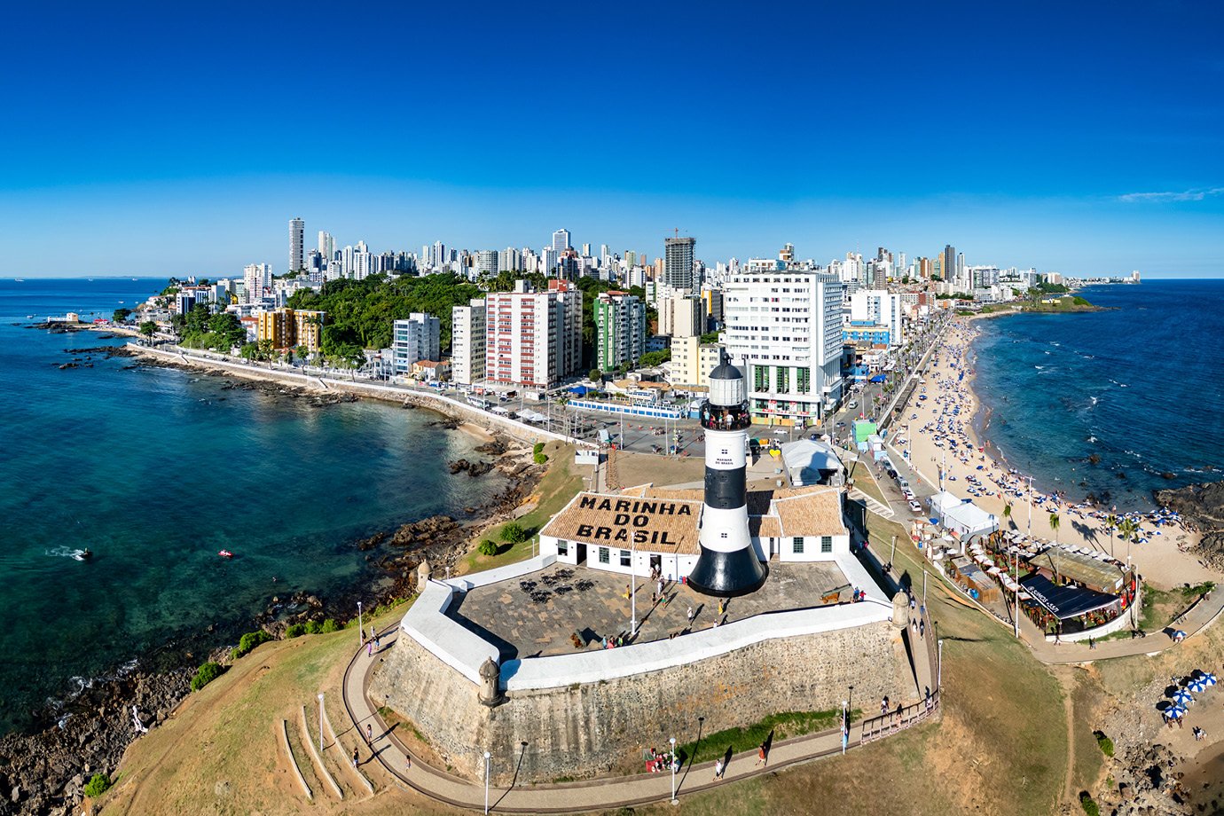 Com mais renda, brasileiro planeja gastar 34% a mais nas férias nesse verão