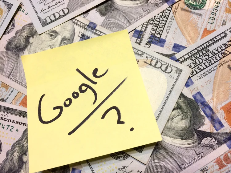 Google: buscador chegou a apresentar dólar a R$ 6,19 nesta manhã, sendo que moeda sequer passou de R$ 5,87 (	Steve Dunning/Getty Images)