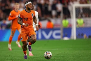 Imagem referente à matéria: Memphis Depay quebra recorde e se torna o maior goleador da história da Holanda; veja número de gols