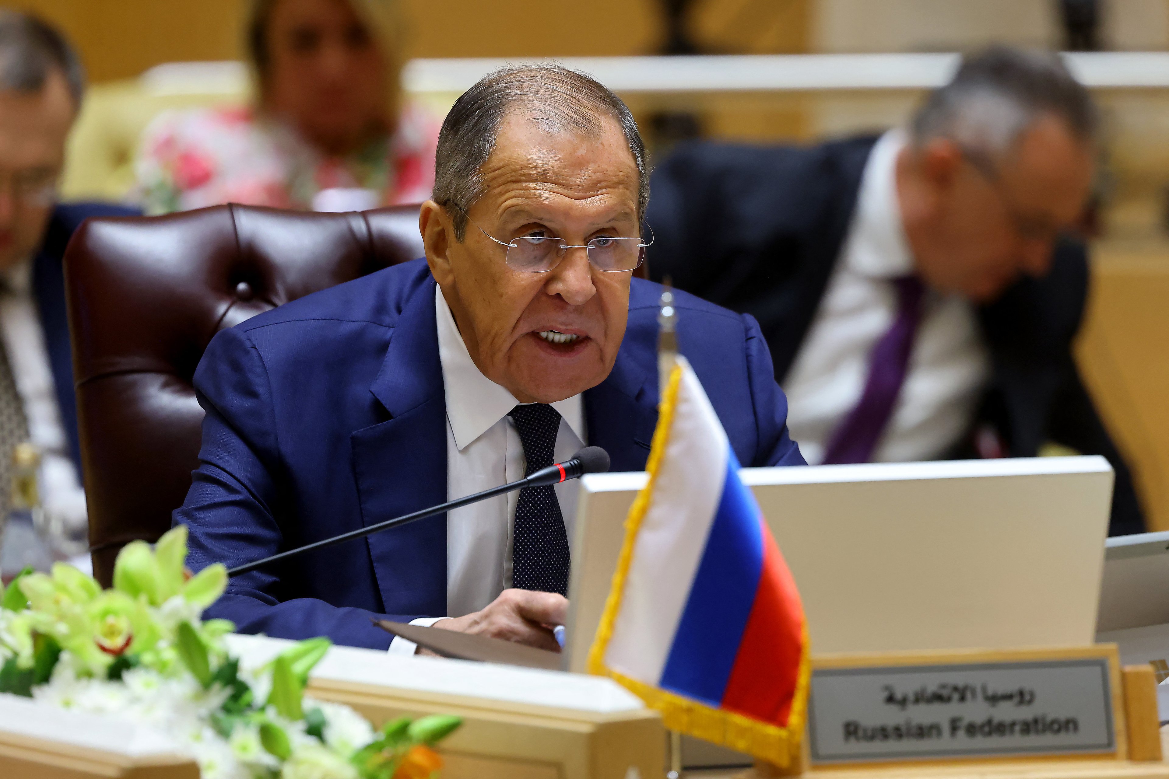 Lavrov diz que os EUA devem dar “primeiro passo” para restaurar o diálogo com a Rússia