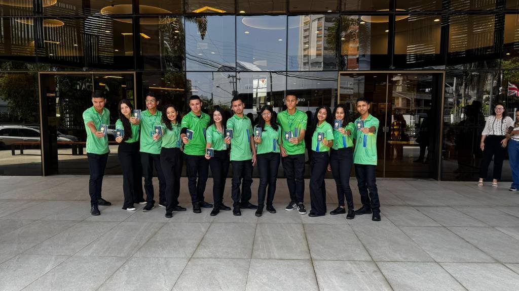 Intercâmbio cultural na Europa conecta jovens de Goiânia ao legado olímpico