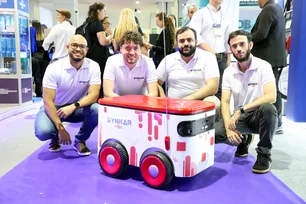 Imagem referente à matéria: Startup de Goiânia cria robôs do zero para iFood e Volkswagen