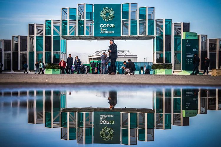 COP29: Aprovação das regras do mercado de carbono internacional marca avanço nas negociações climáticas (Leandro Fonseca/Exame)