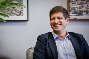 Imagem referente à matéria: Com presença de Lula e Motta, PSB oficializa João Campos na presidência nacional do partido
