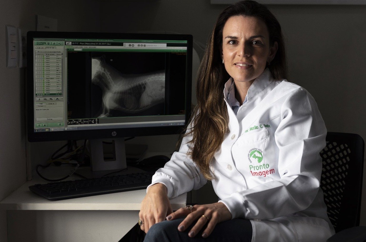 Com radiologia móvel, mulher empreendedora amplia o acesso de veterinários a laudos