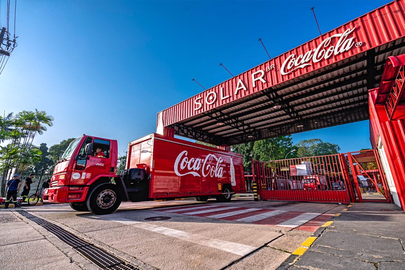 Solar Coca-Cola lança primeiro Programa de Trainee com salário de R$ 7.500; veja os requisitos