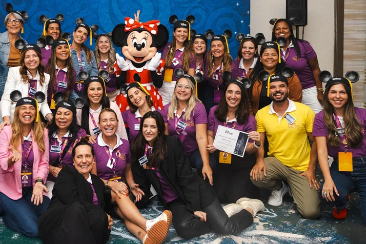 A segunda edição do “Programa Salto Alto” contou com mais de 20 mulheres brasileiras que foram aos EUA conhecer cases de sucesso de grandes empresas, além de um treinamento intensivo com a Disney Institute  (Programa Salto Alto/Divulgação)