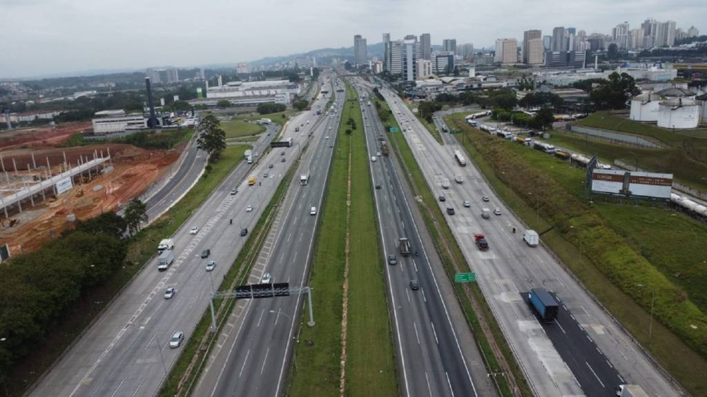 Vai viajar no Ano-Novo? Veja os melhores horários para pegar a estrada em SP