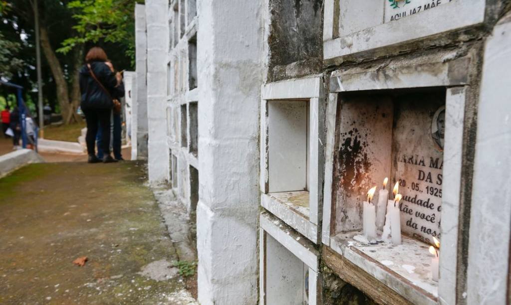 Imagem referente à notícia: Preço de enterros triplica após concessão de cemitérios em SP