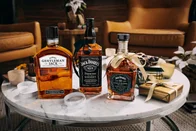 Imagem referente à notícia: Gigantes do setor de bebidas dos EUA pedem trégua a Trump